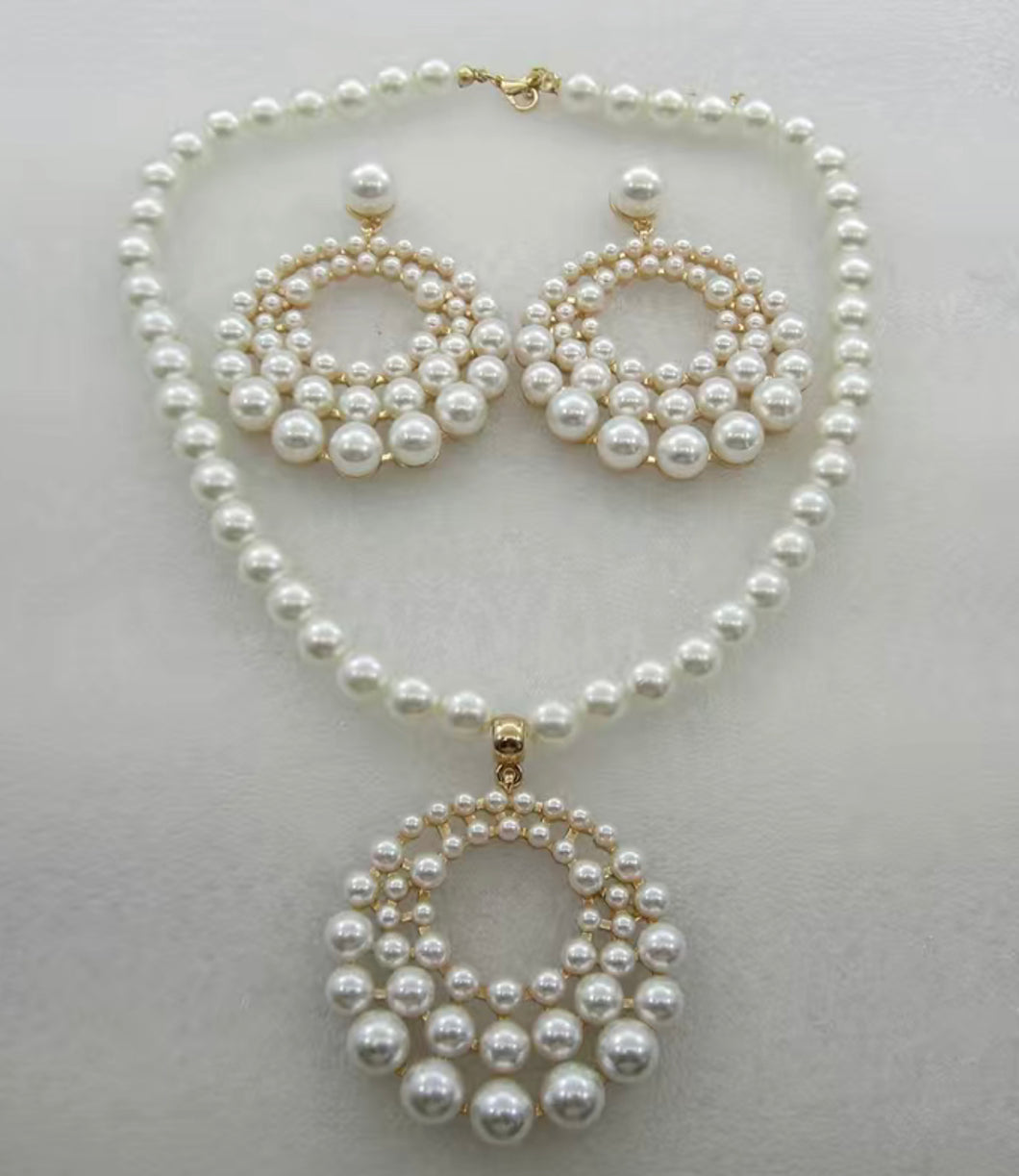 Circal One Necklace Set