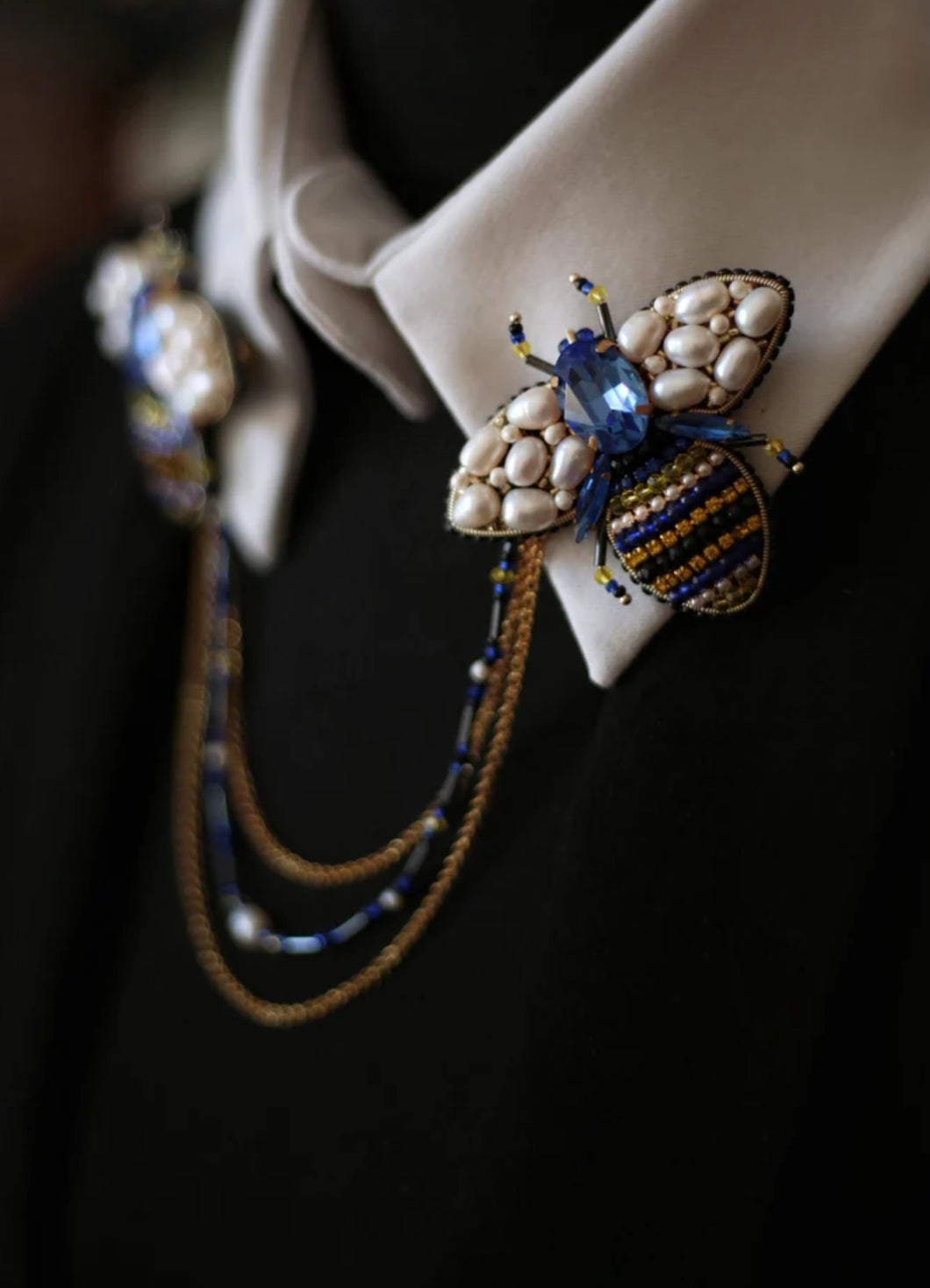 Blue Bumbo Bee Brooch