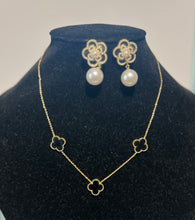 Load image into Gallery viewer, Cecila Pearl Necklace Set
