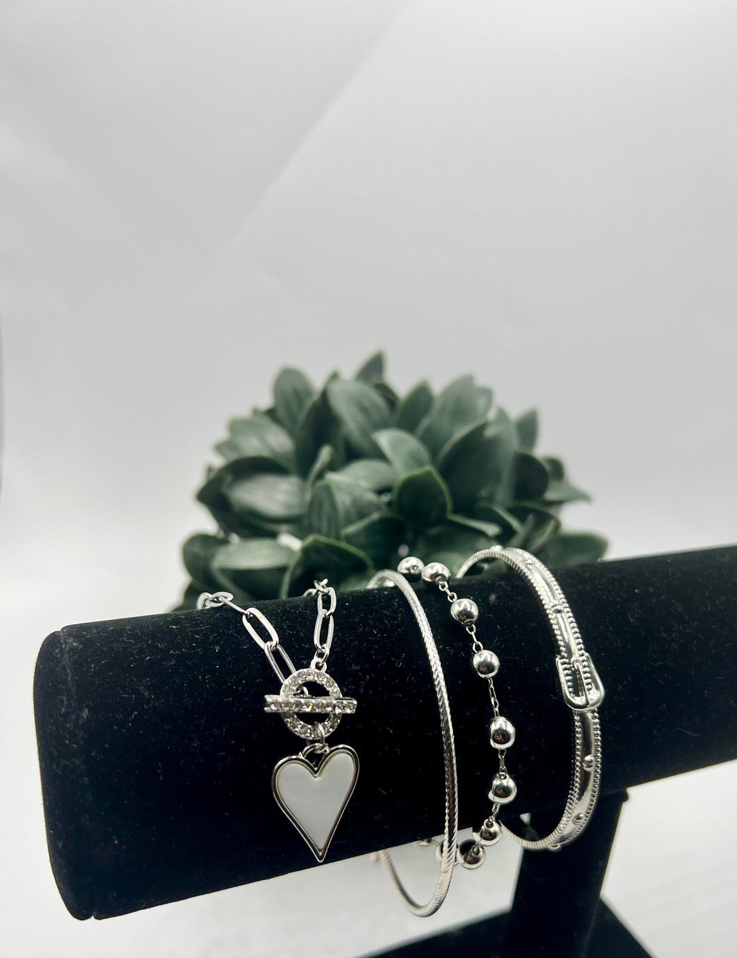 Heart Charm Bngel Bracelet