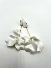 Load image into Gallery viewer, White Lily Flower Earrings
